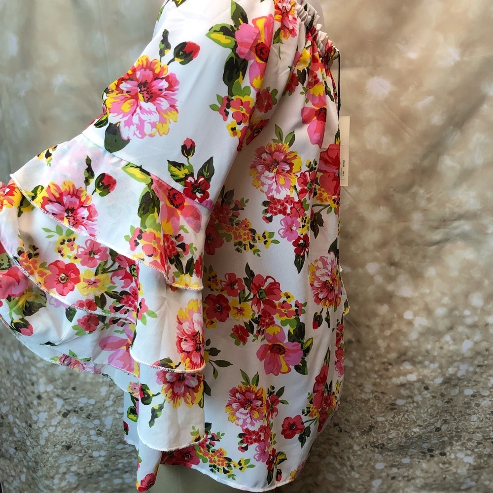 Women NWT Speed Limit, floral blouse , size 1X - Picture 4 of 7